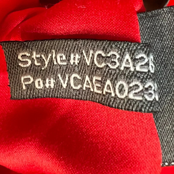 Vince Camuto Vibrant Red Open Back Beaded Tie Neck Maxi Dress. Size 14 - Picture 15 of 15